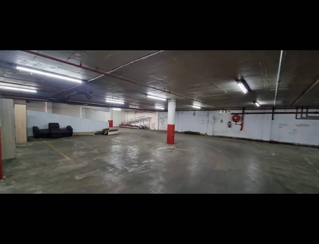 5,100M² WAREHOUSE FOR SALE IN LA ROCHELLE